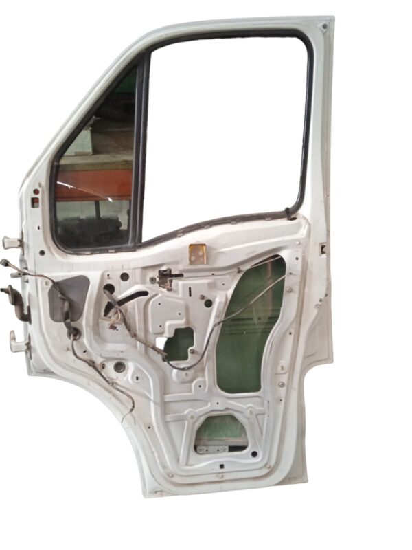 PUERTA DEL DER RENAULT MASTER 3.0DCI AÑO 2006